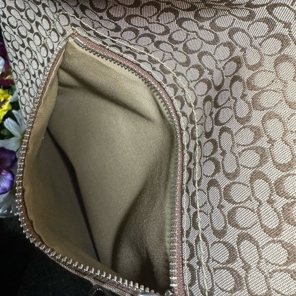 Coach Purse Small print Tote, Bag, crossbody Suede Leather - Picture 12 of 13